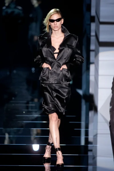 Look 14